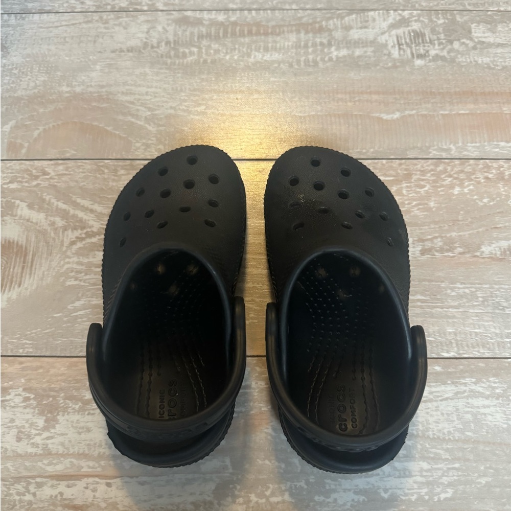 Black toddler CROCS size 8